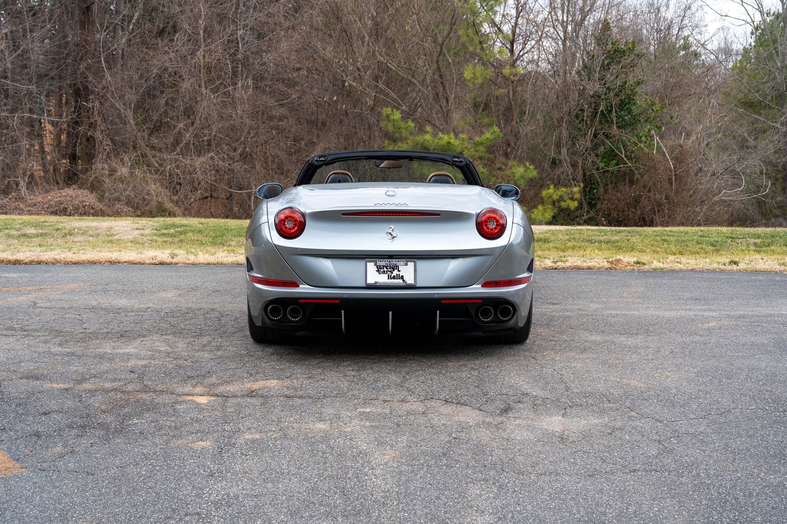 Used 2017 Ferrari California T image 9