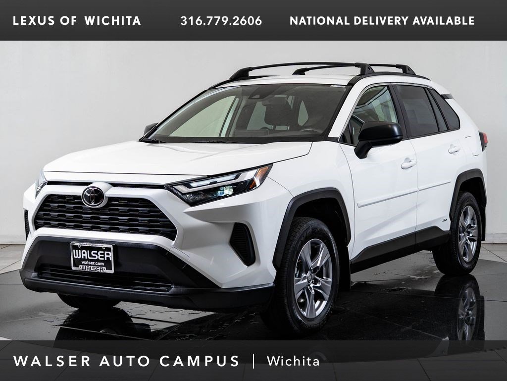 Used 2025 Toyota RAV4 LE AWD/4WD image 1