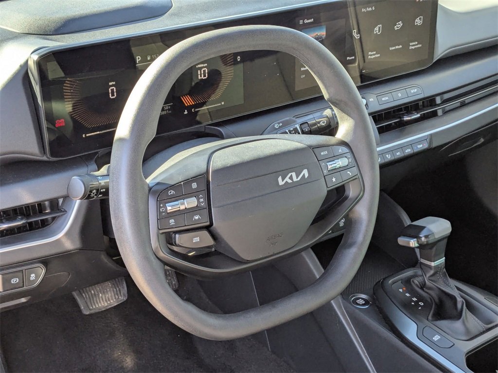 Used 2025 Kia K4 LXS image 11