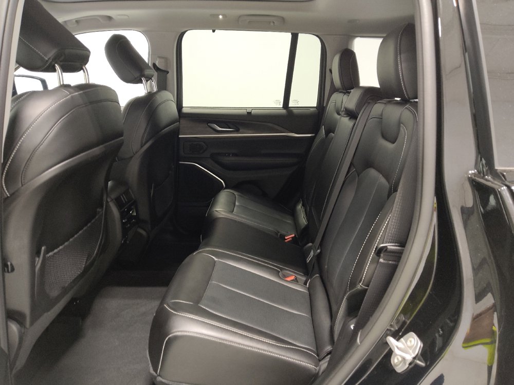 Used 2022 Jeep Grand Cherokee Limited 4xe w/ Luxury Tech Group II AWD/4WD image 18