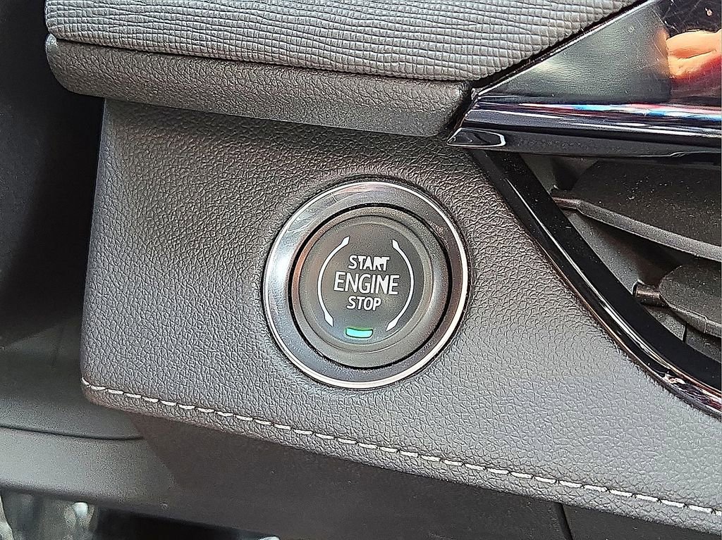 Used 2025 Buick Enclave Preferred image 30