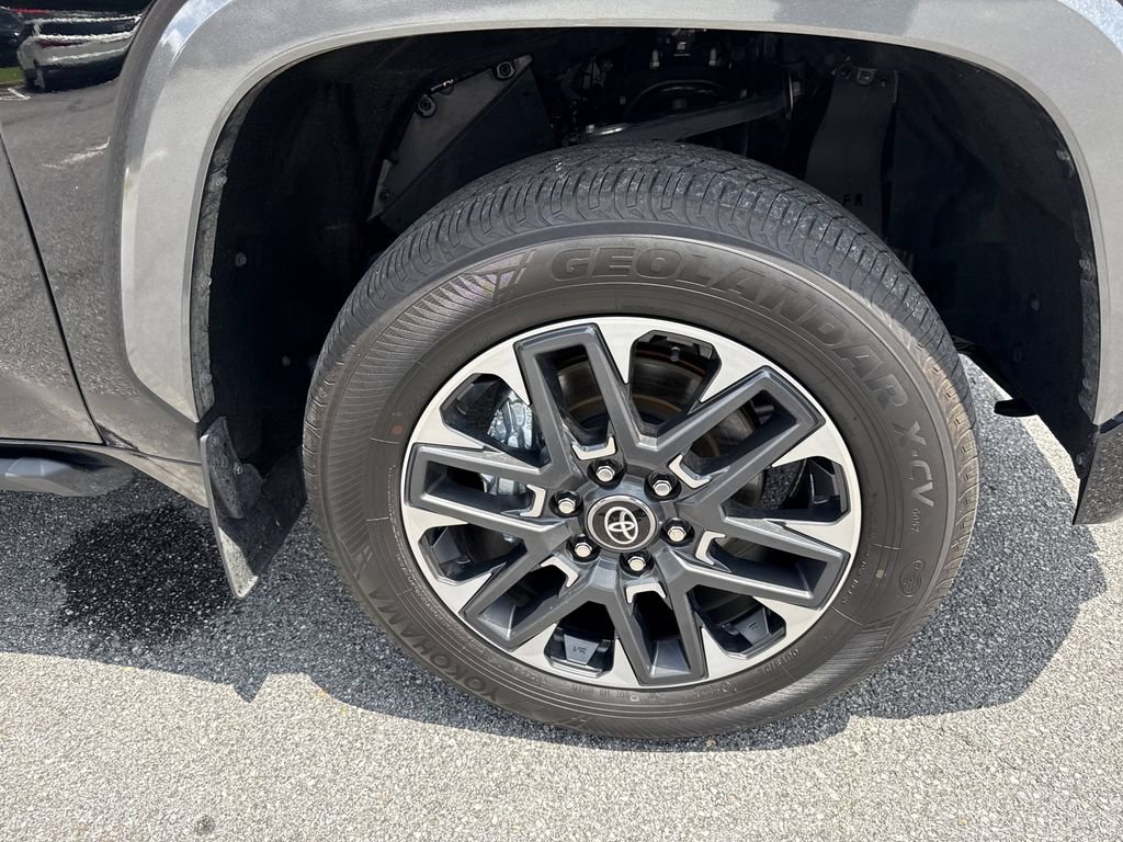 Used 2026 Toyota Tundra Limited AWD/4WD image 16