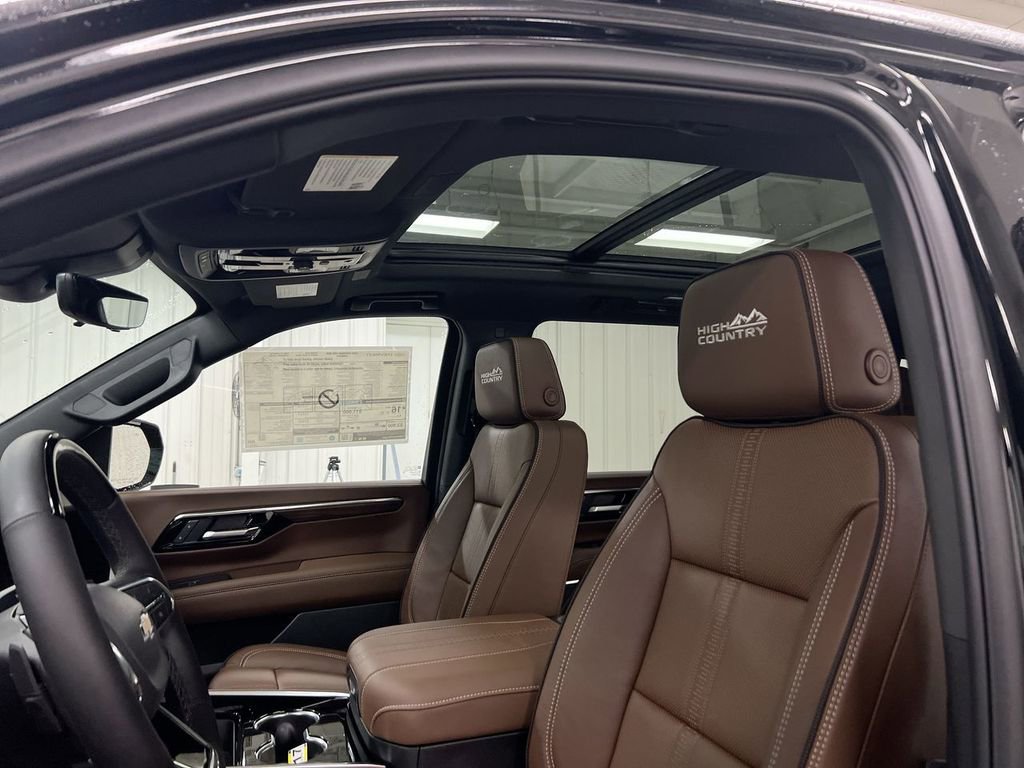 New 2026 Chevrolet Suburban High Country image 20