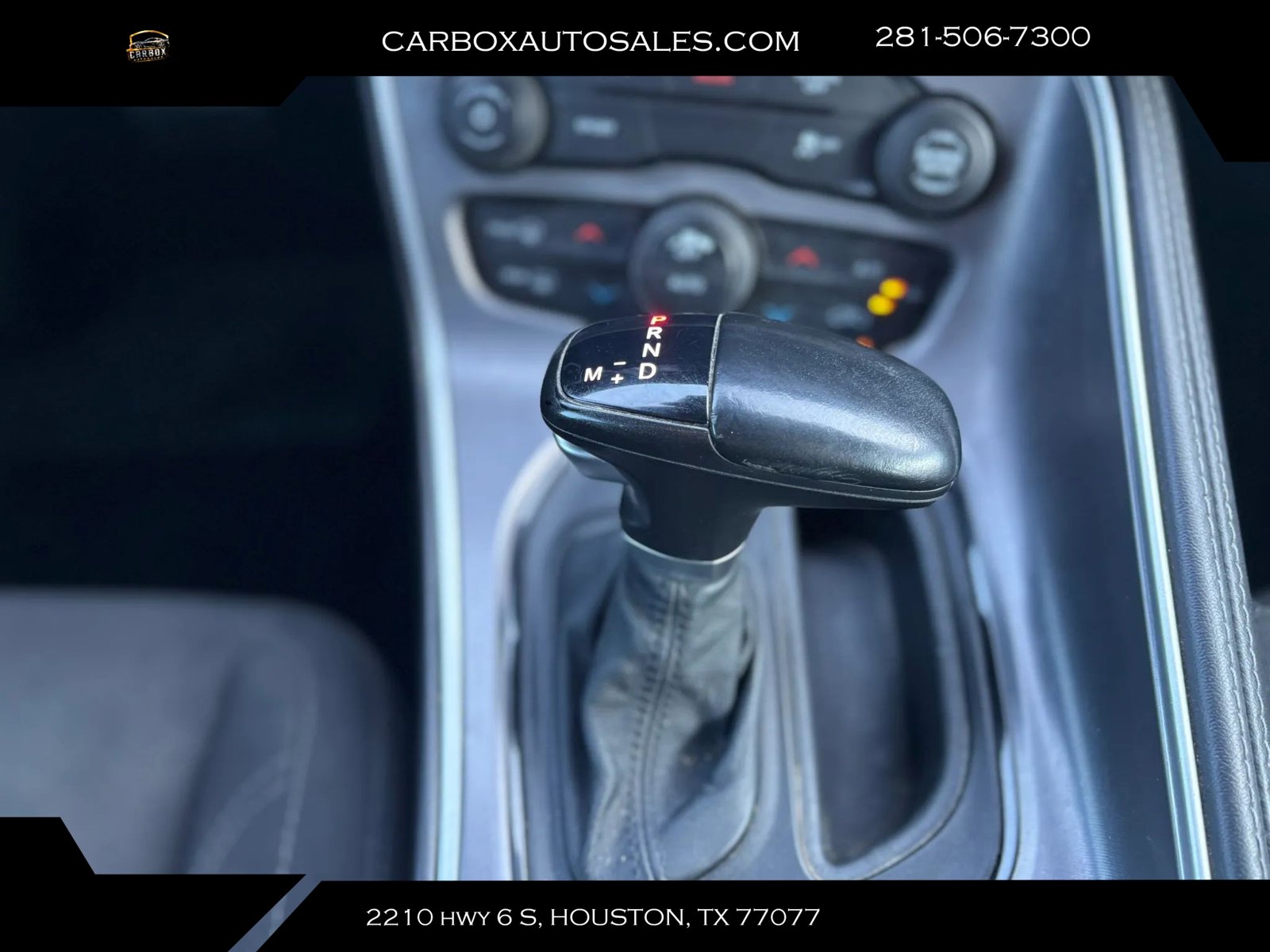 Used 2019 Dodge Challenger SXT w/ Blacktop Package RWD image 14
