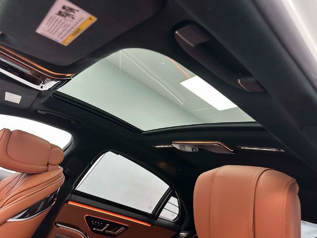 Used 2022 Mercedes-Benz S 580 4MATIC Sedan w/ Rear Seat Package image 42