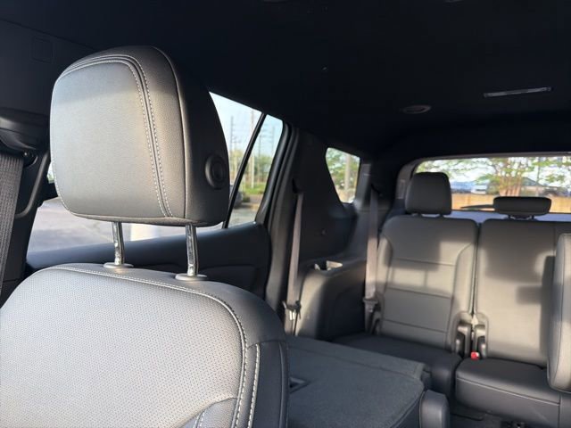 Used 2024 Chevrolet Traverse LT w/ Trailering Package image 16