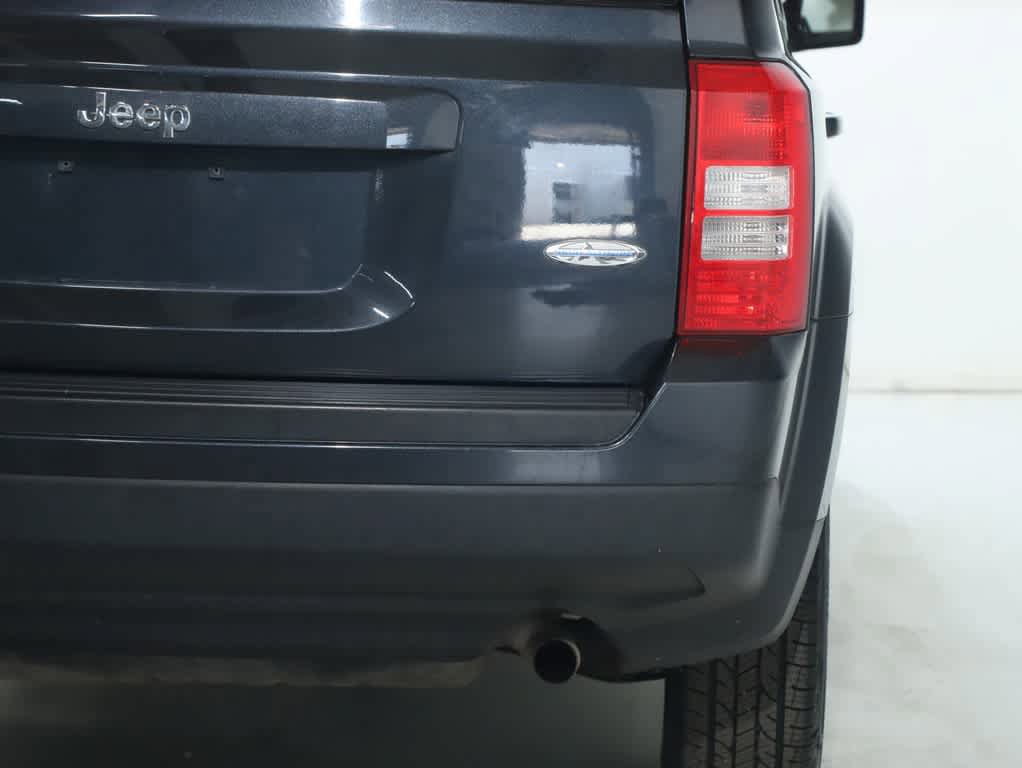 Used 2014 Jeep Patriot High Altitude FWD image 45