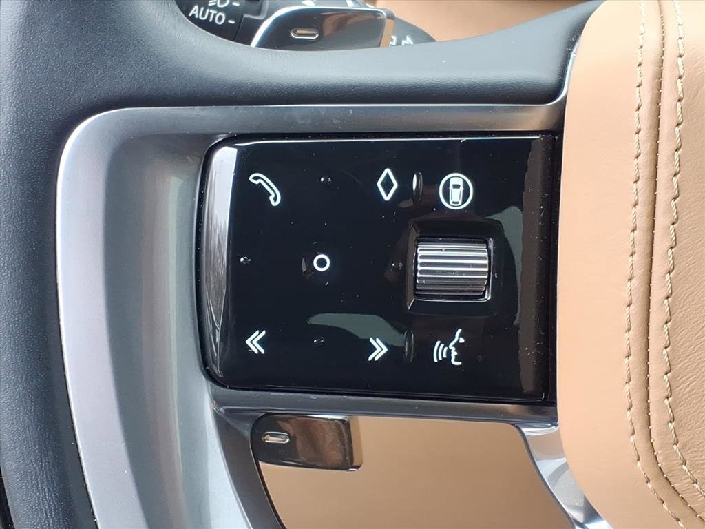 Certified 2024 Land Rover Range Rover SE image 16