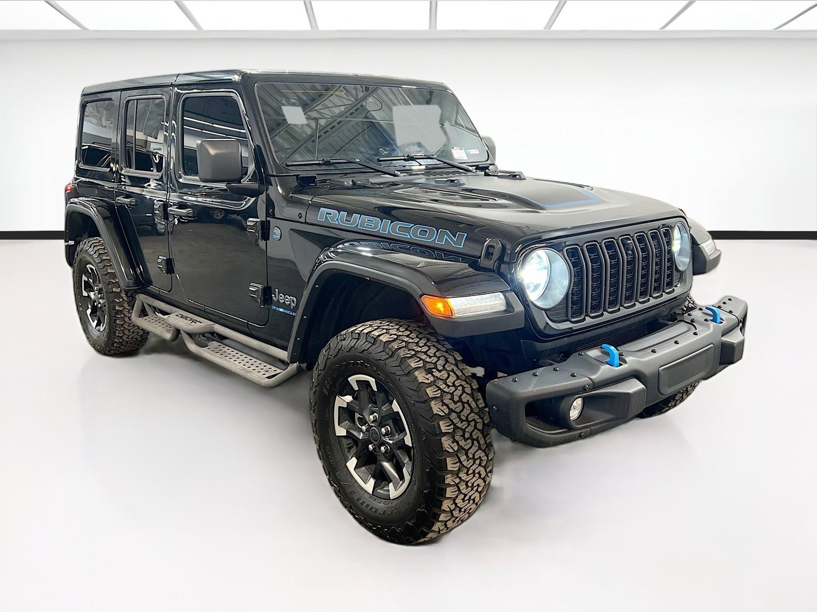 Used 2024 Jeep Wrangler Unlimited Rubicon 4xe AWD/4WD image 3