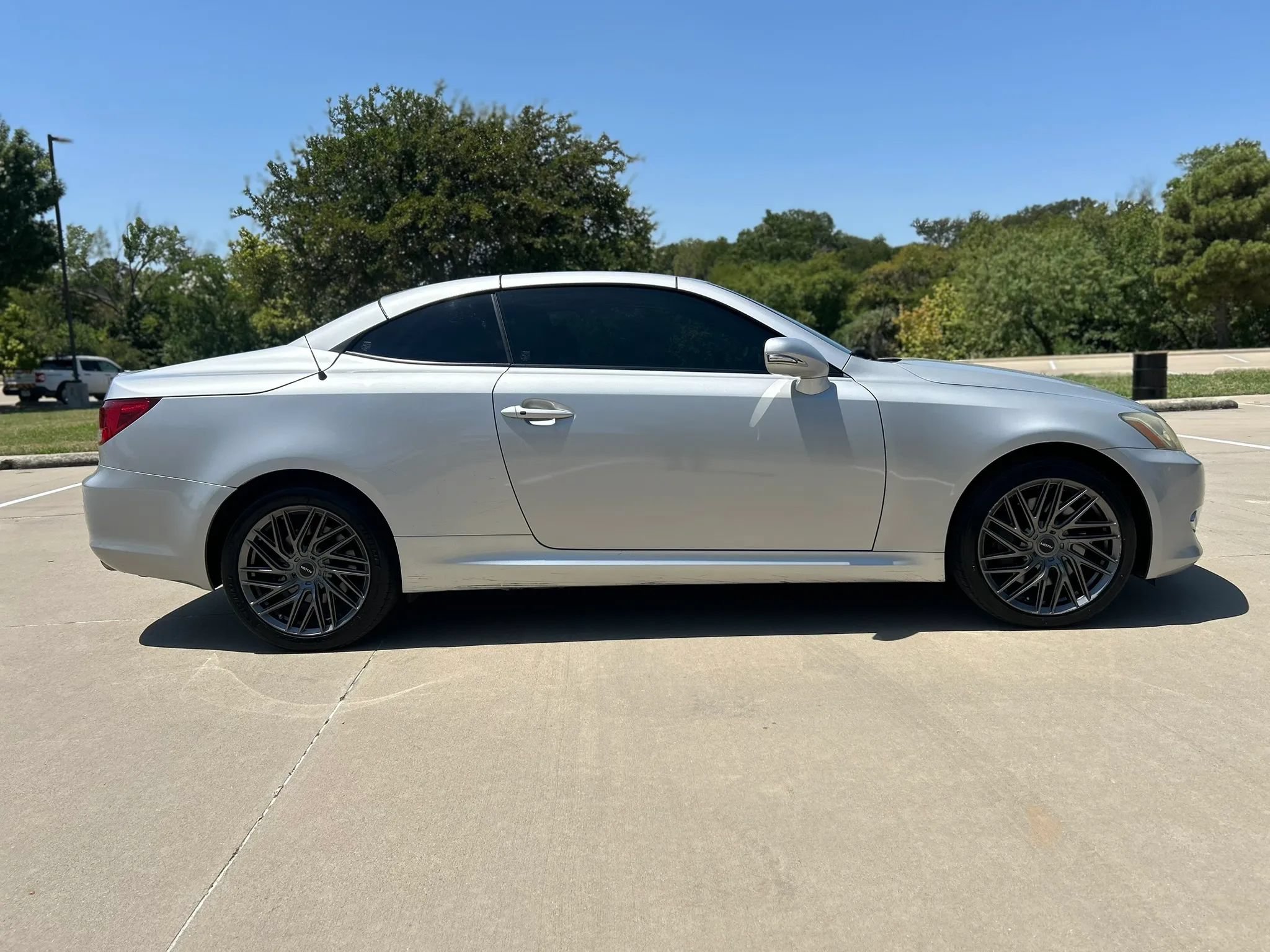 Used 2010 Lexus IS 350C RWD image 6
