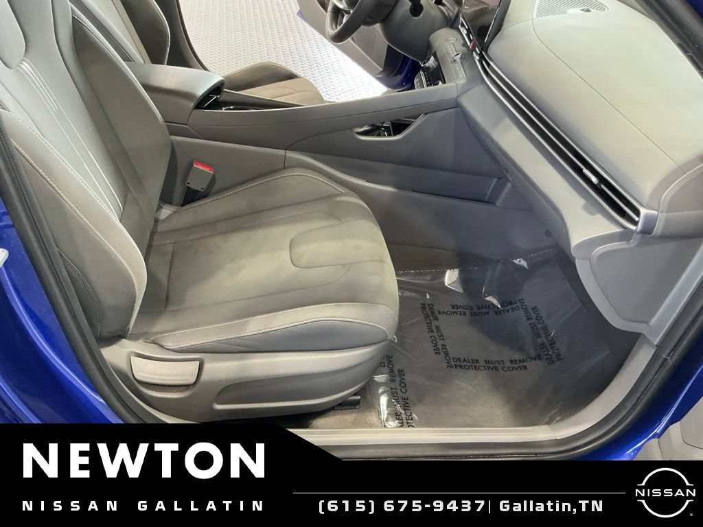 Used 2023 Hyundai Elantra SEL w/ Convenience Package FWD image 13