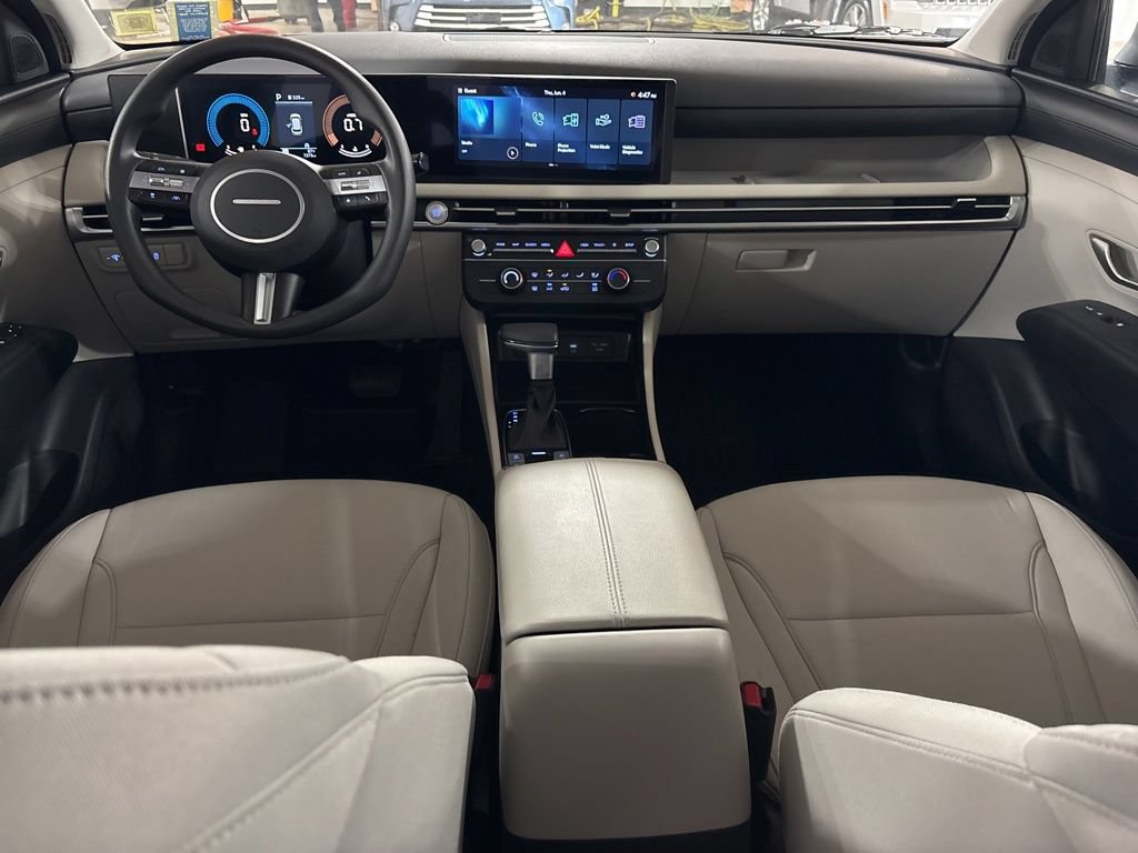 Used 2025 Hyundai Tucson SE AWD/4WD image 11