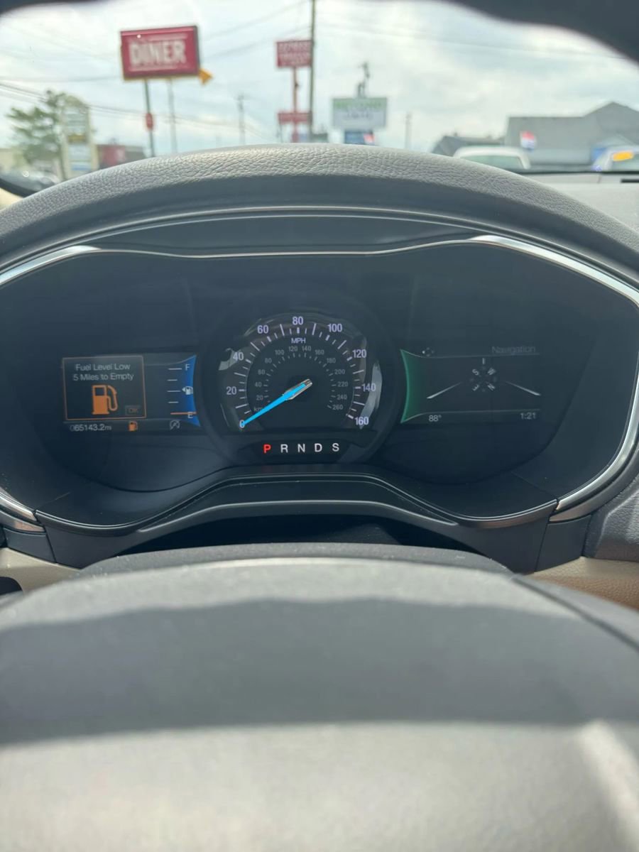 Used 2019 Ford Fusion SE image 10