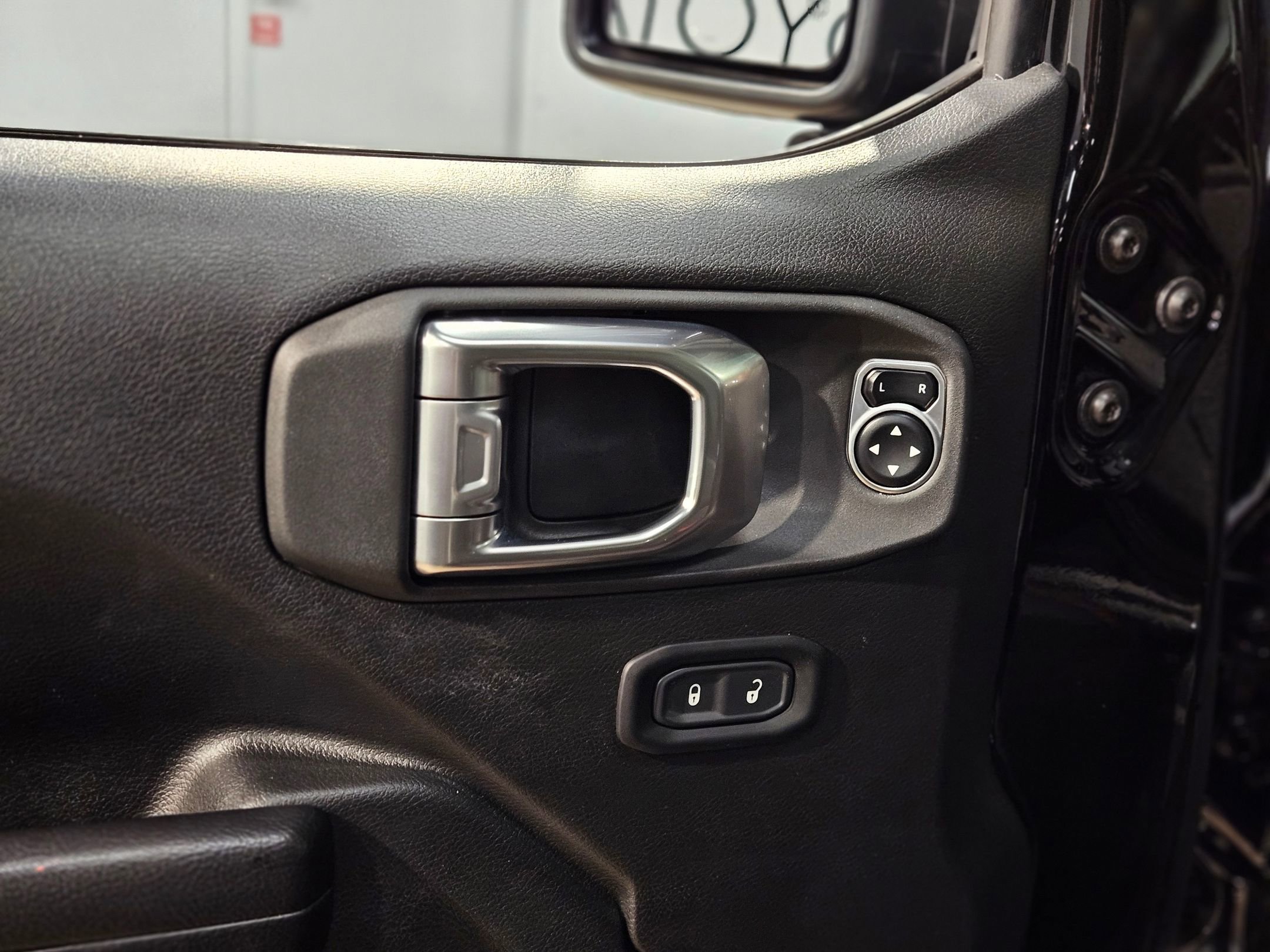 Used 2023 Jeep Gladiator Mojave image 21