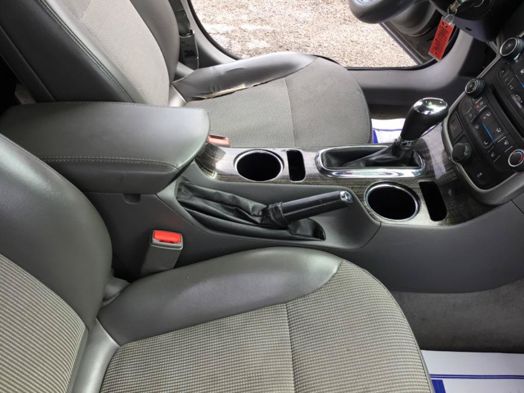 Used 2015 Chevrolet Malibu LT w/ Power Convenience Package FWD image 35