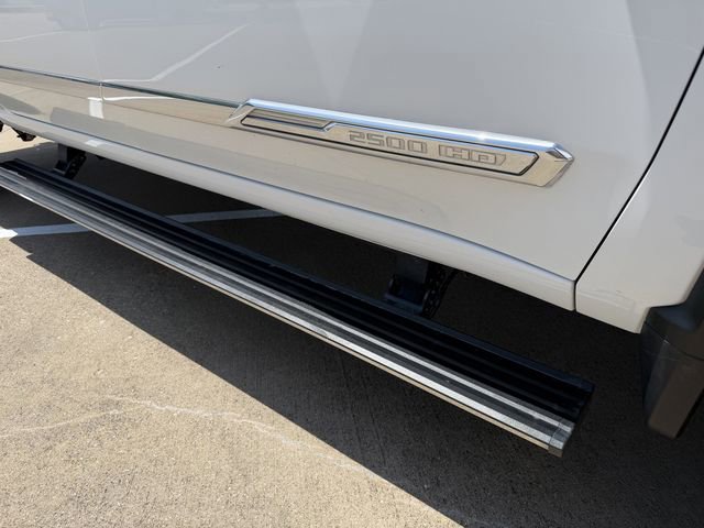 Used 2024 Chevrolet Silverado 2500 High Country w/ High Country Premium Package AWD/4WD image 10