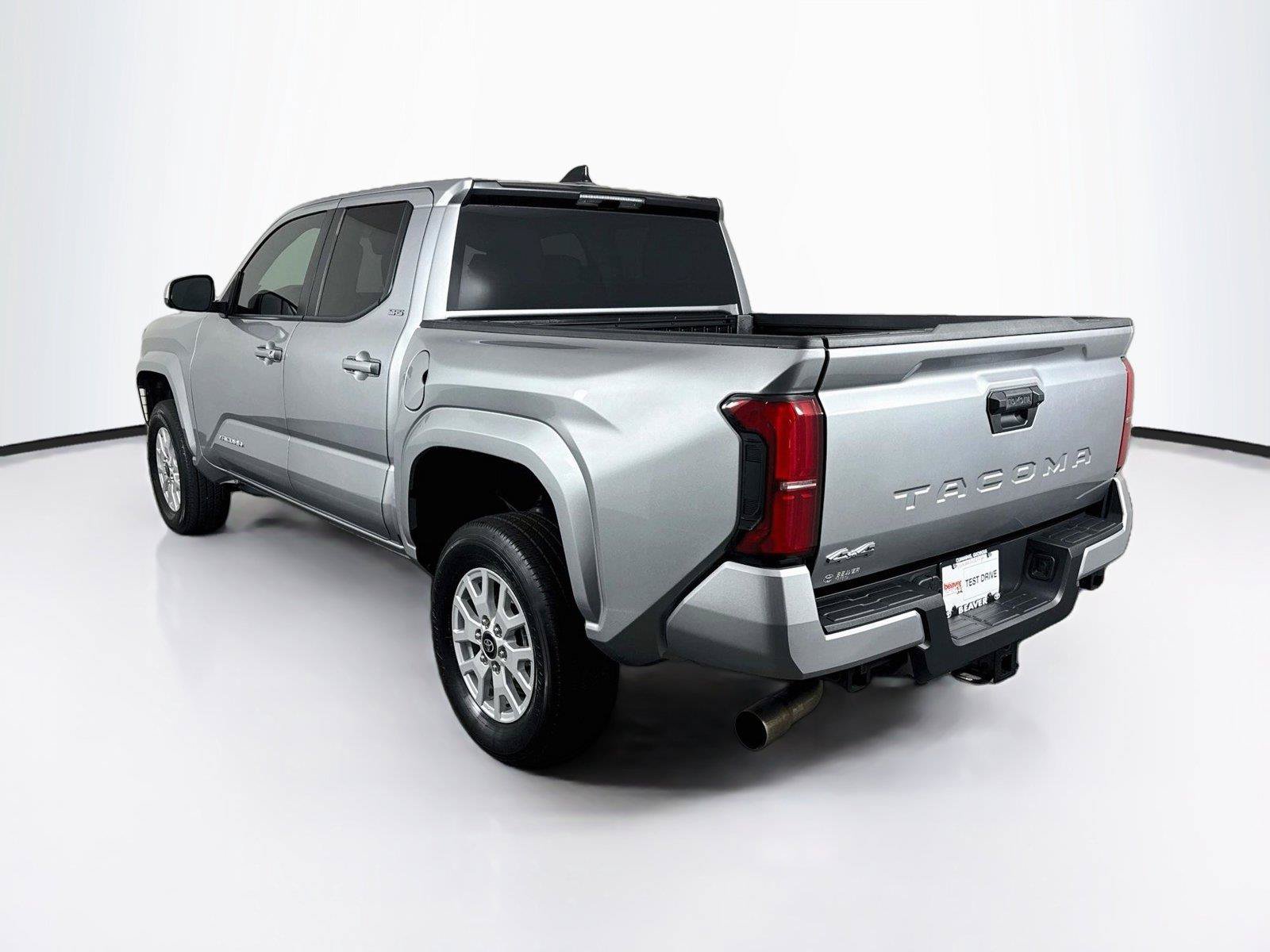 Certified 2026 Toyota Tacoma SR5 AWD/4WD image 11