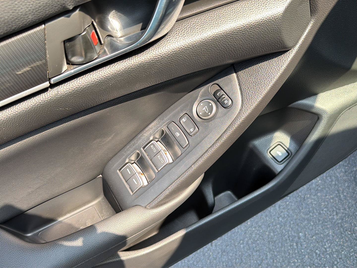 Used 2022 Honda Accord Sport image 30