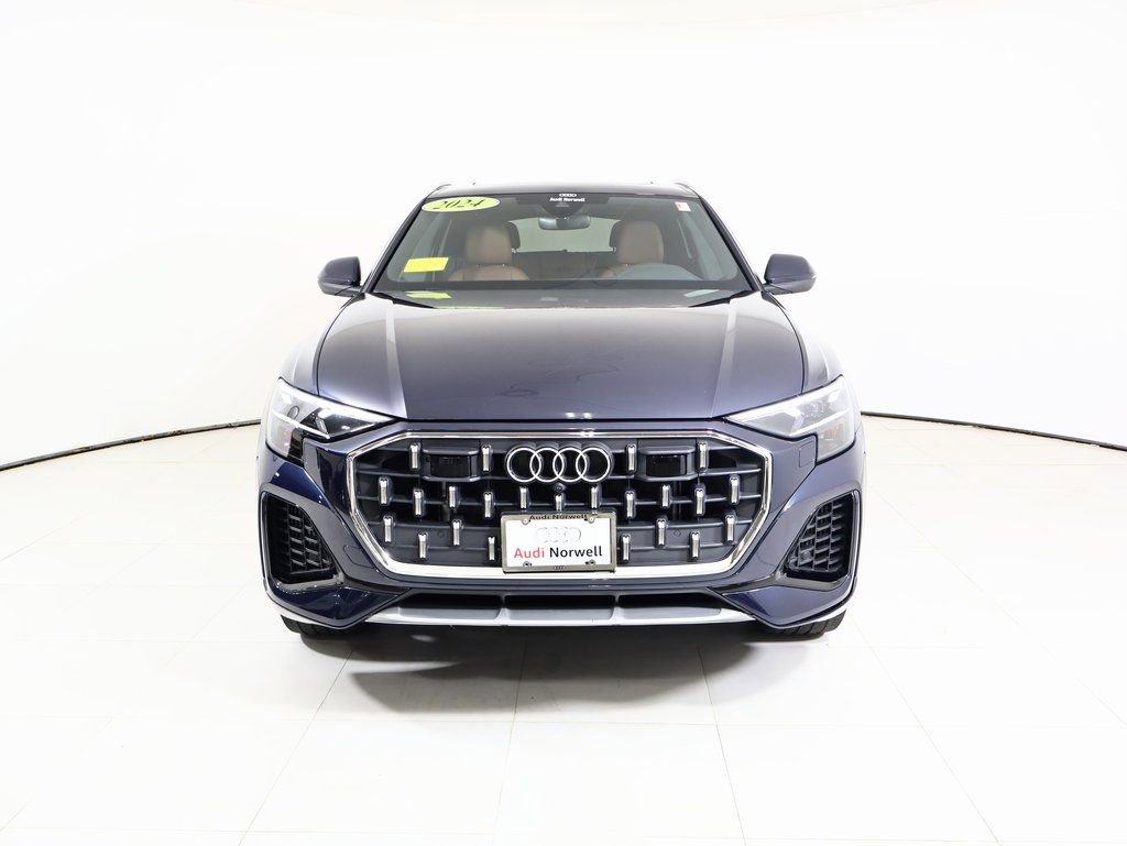 Used 2024 Audi Q8 Premium Plus image 10