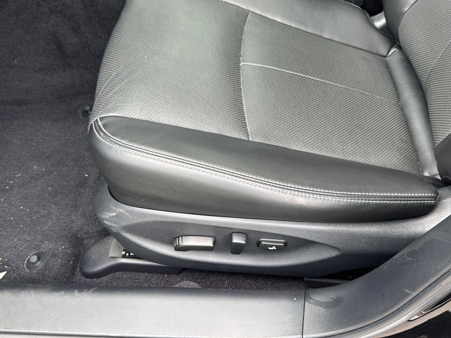 Used 2023 INFINITI Q50 Luxe w/ Cargo Package image 28