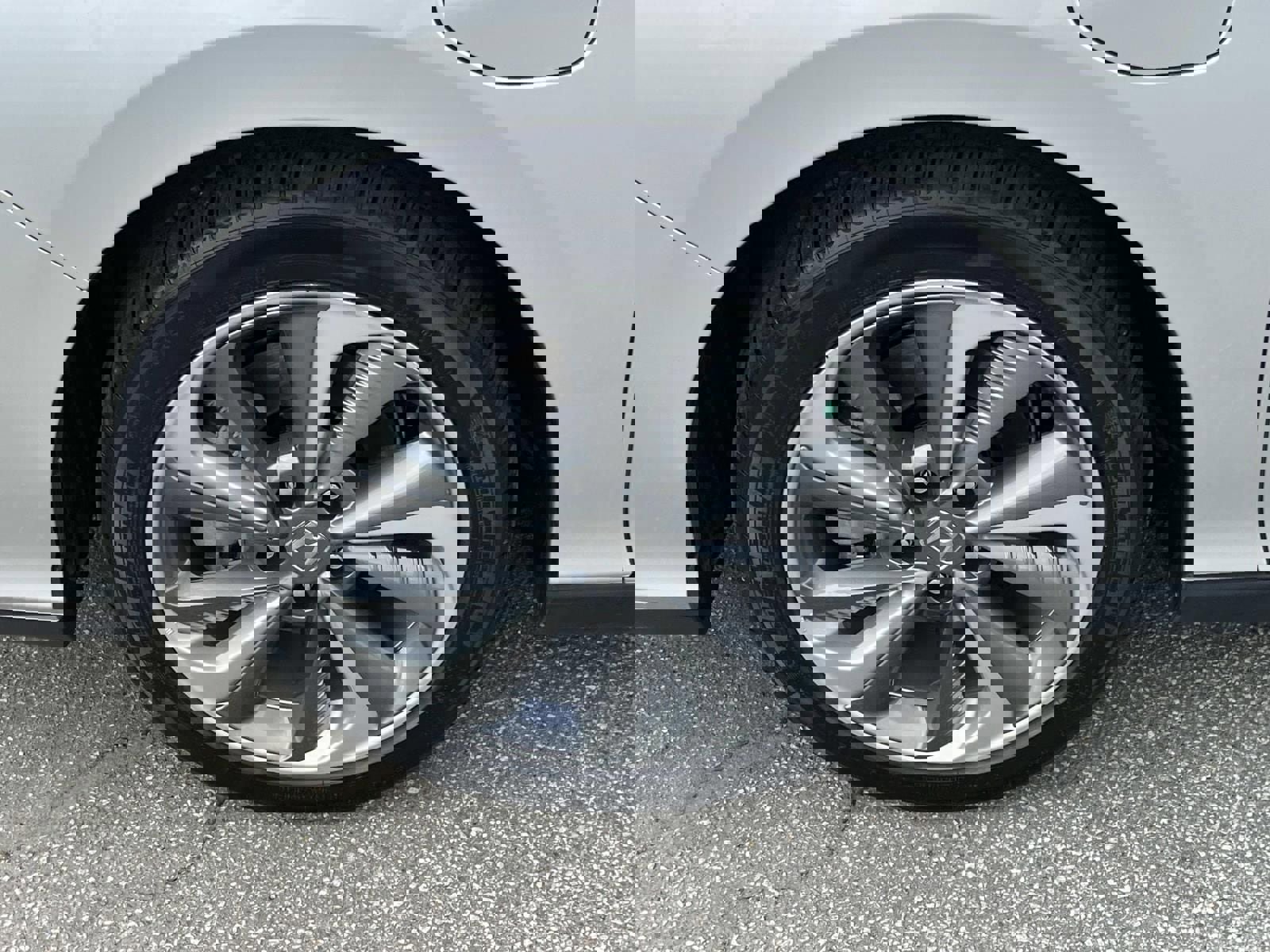 Used 2018 Honda Clarity Touring image 11