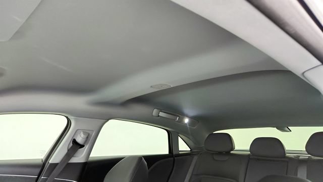 Used 2025 Lucid Air Pure RWD image 72