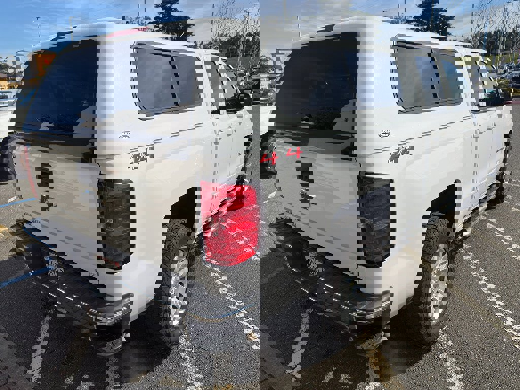 Used 2018 Chevrolet Silverado 1500 LT w/ All Star Edition image 18