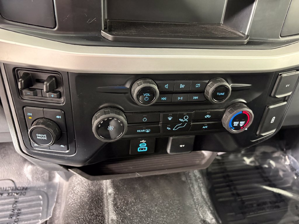 Used 2024 Ford F350 XL w/ 360-Degree Camera Package AWD/4WD image 19