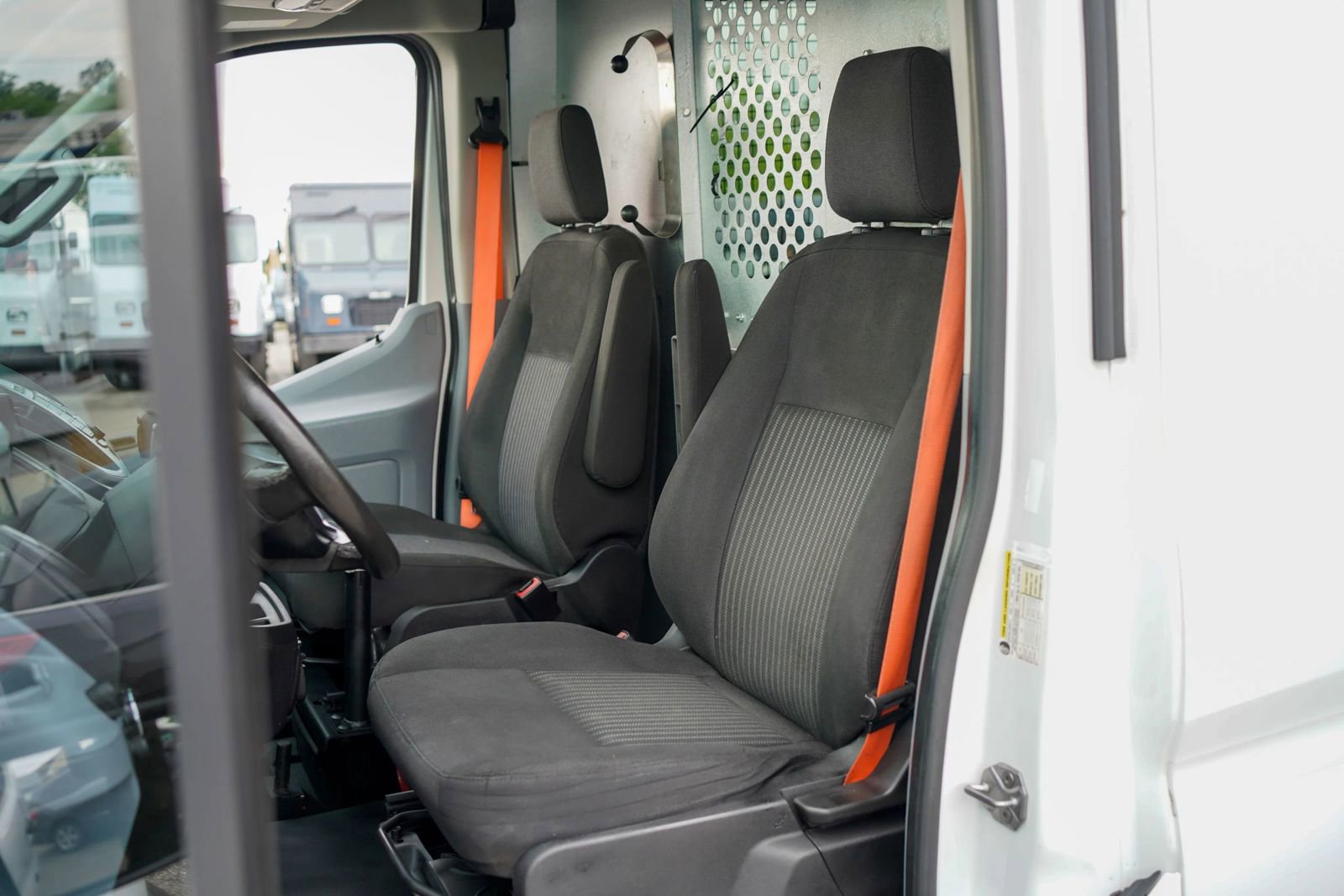 Used 2018 Ford Transit 250 148 Medium Roof w/ Exterior Upgrade Package RWD image 21