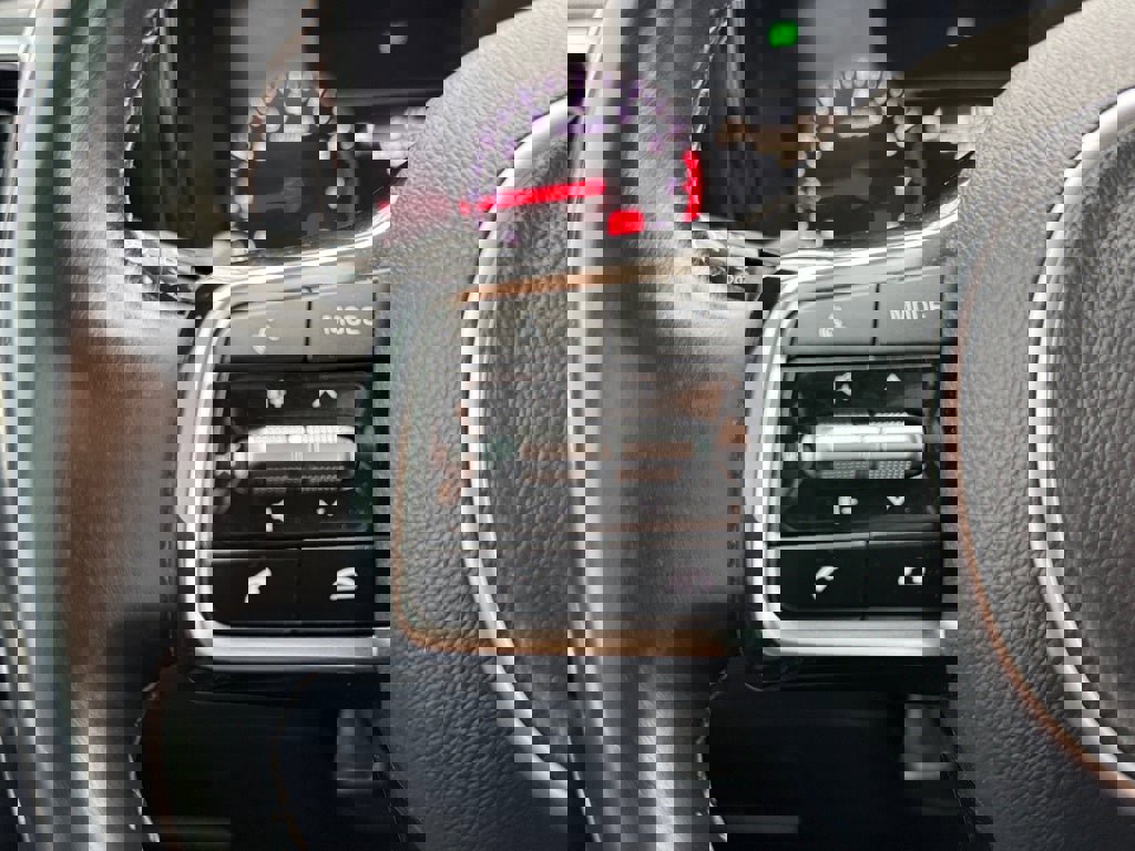 Used 2022 Kia Sorento SX image 18