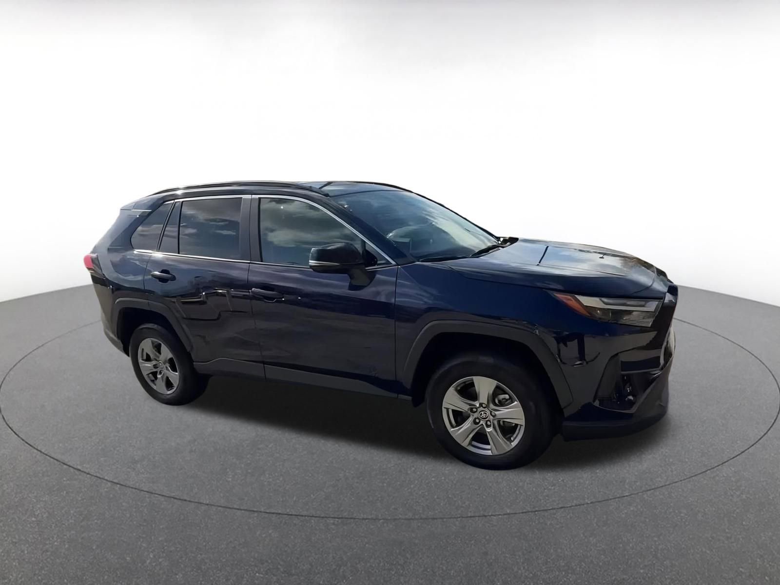 Used 2025 Toyota RAV4 XLE video 2