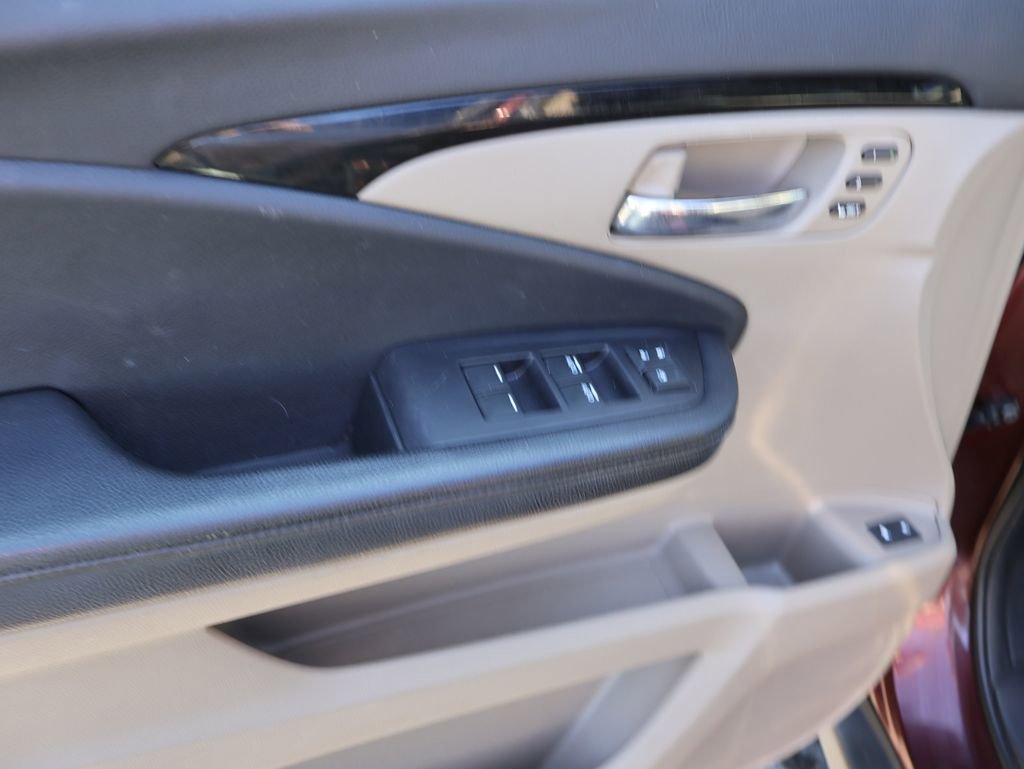 Used 2018 Honda Pilot Touring image 26