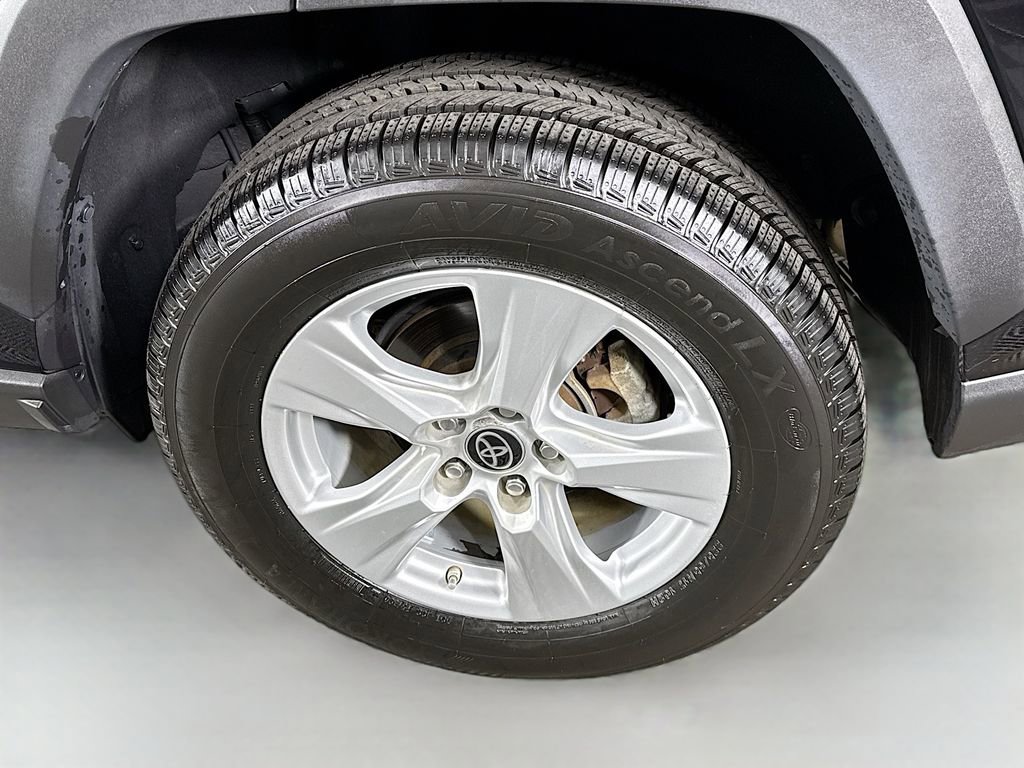Certified 2021 Toyota RAV4 LE image 32