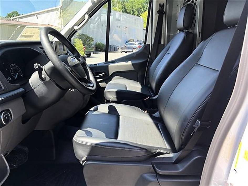 New 2024 Ford Transit 250 148 Medium Roof w/ Load Area Protection Package RWD image 10