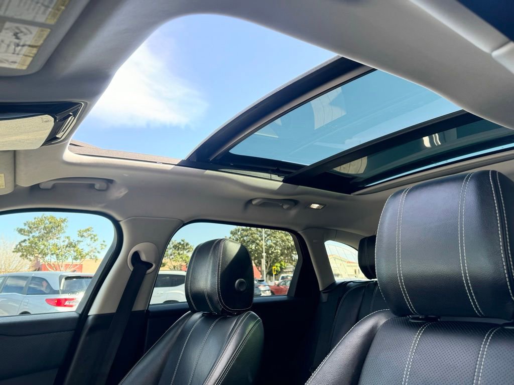 Used 2020 Land Rover Range Rover Velar S image 30