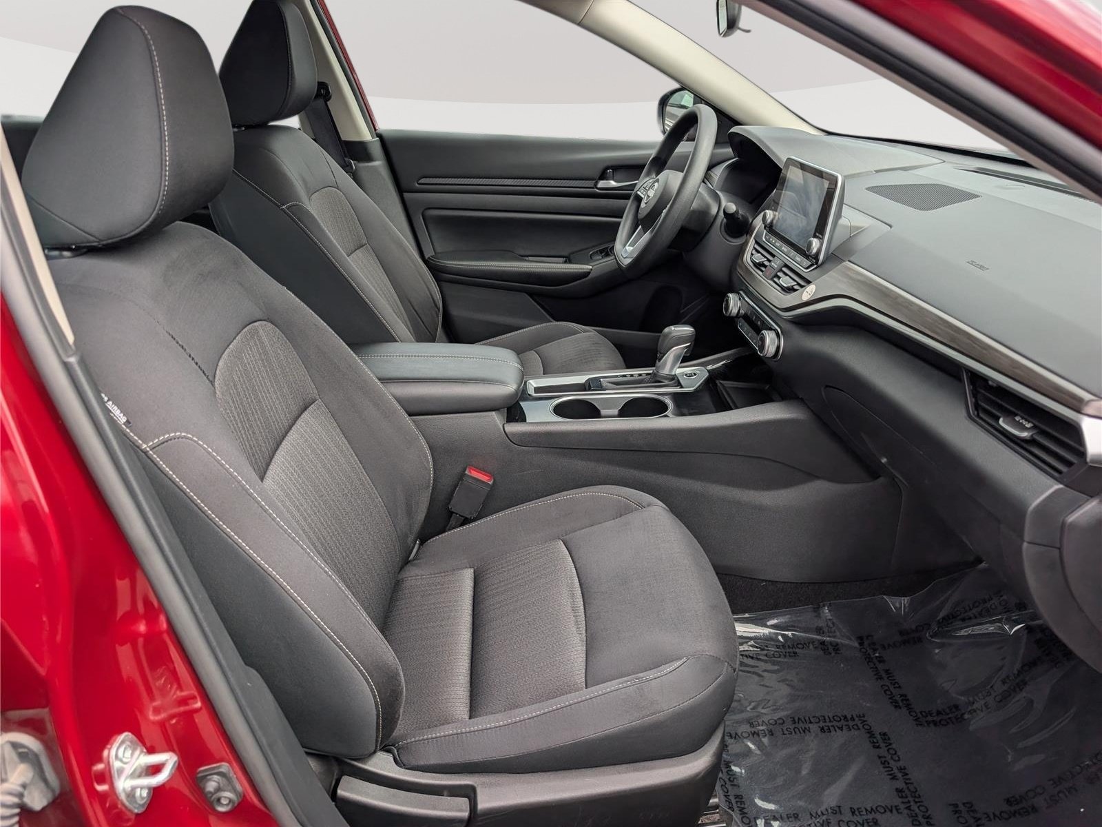 Used 2024 Nissan Altima 2.5 SV FWD image 12
