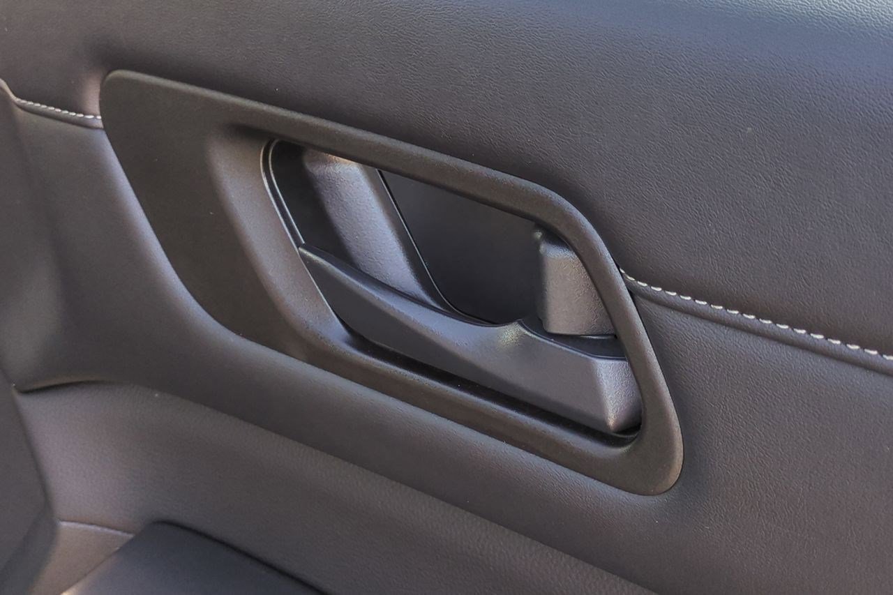 Certified 2023 Nissan Pathfinder SV FWD image 39