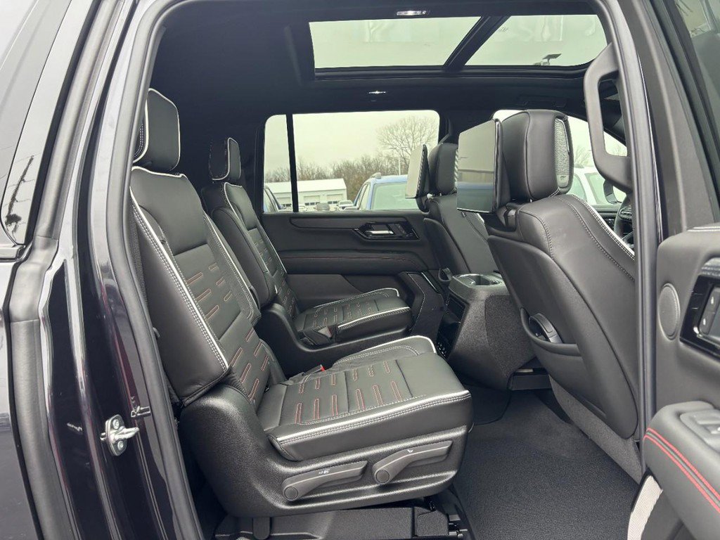 New 2026 GMC Yukon XL AT4 Ultimate w/ LPO, Illumination Package image 7