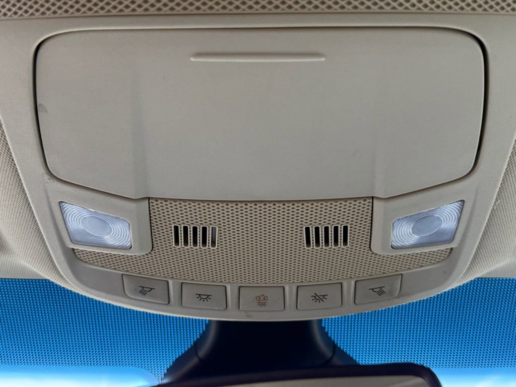 Used 2021 Ford Edge SEL image 18