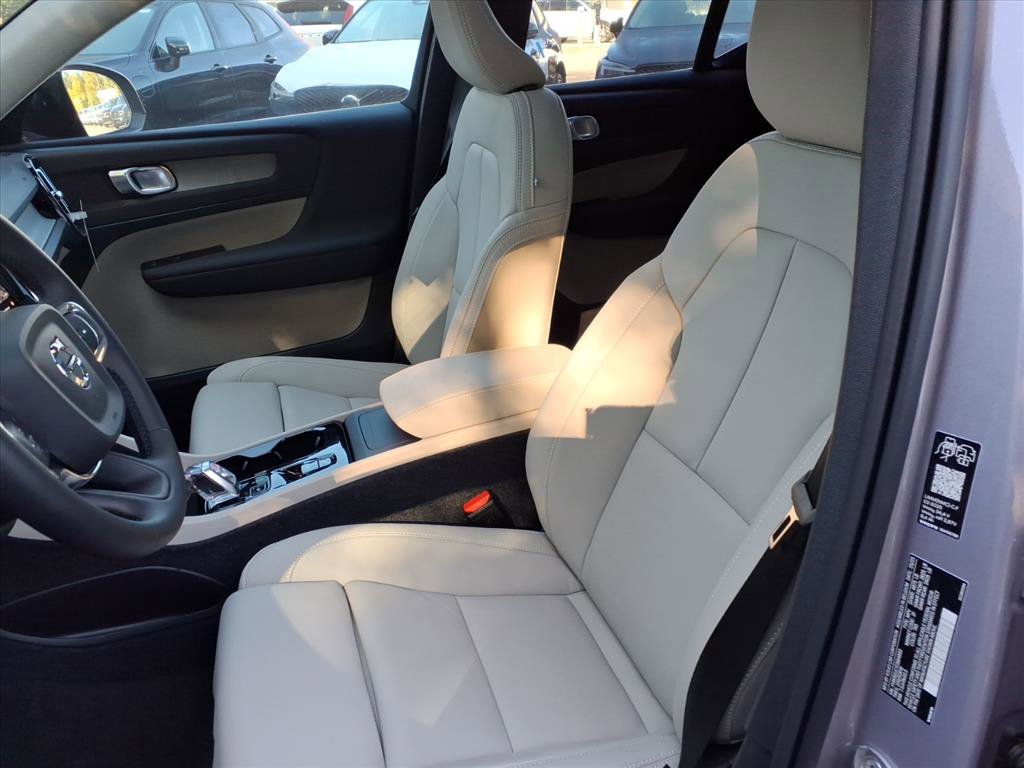 New 2026 Volvo XC40 B4 Plus w/ Climate Package image 14