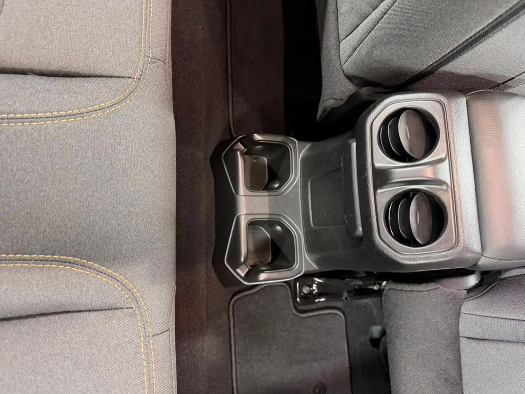 Used 2025 Jeep Wrangler Sport AWD/4WD image 34