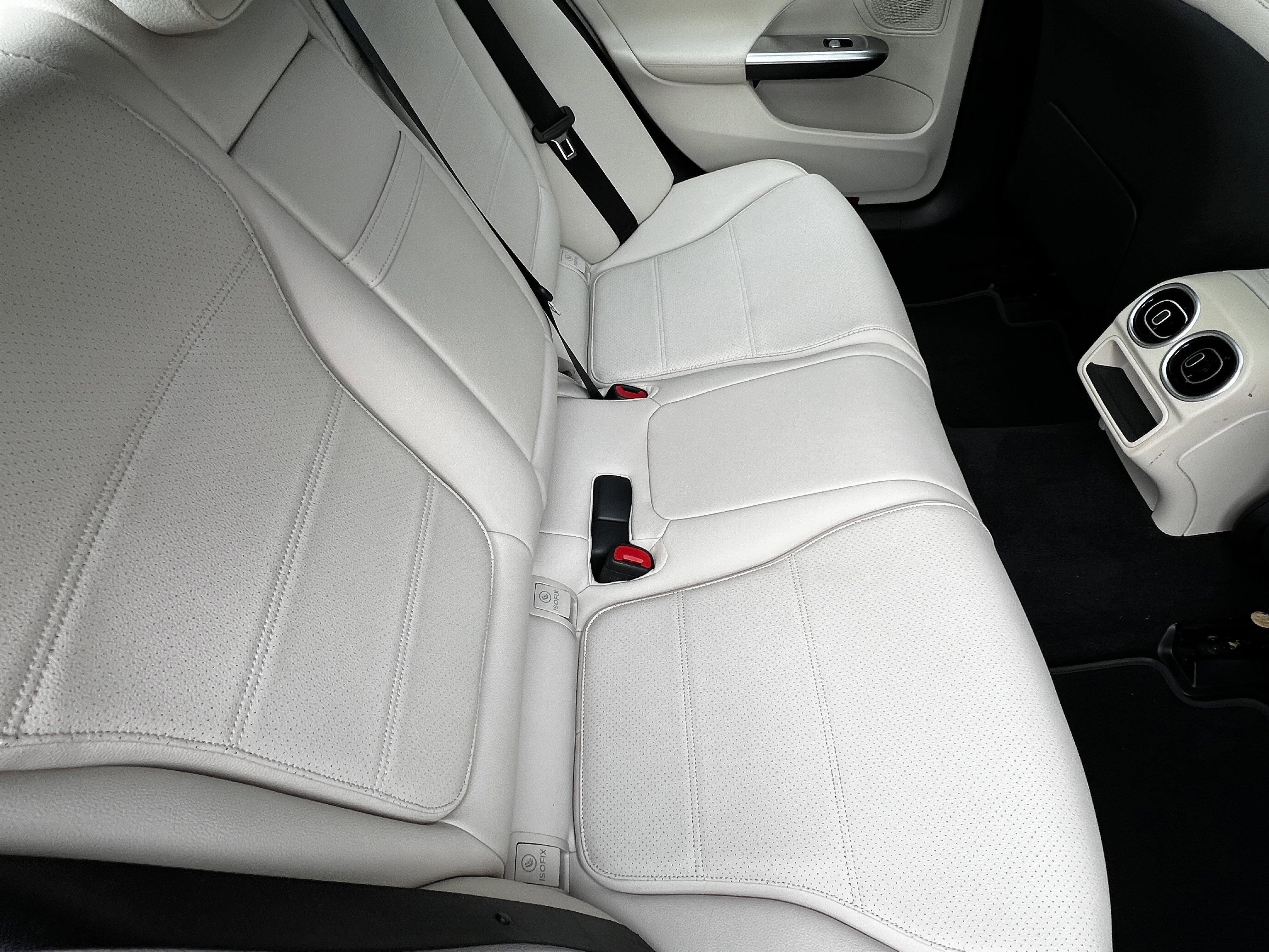 Used 2022 Mercedes-Benz C 300 Sedan image 40