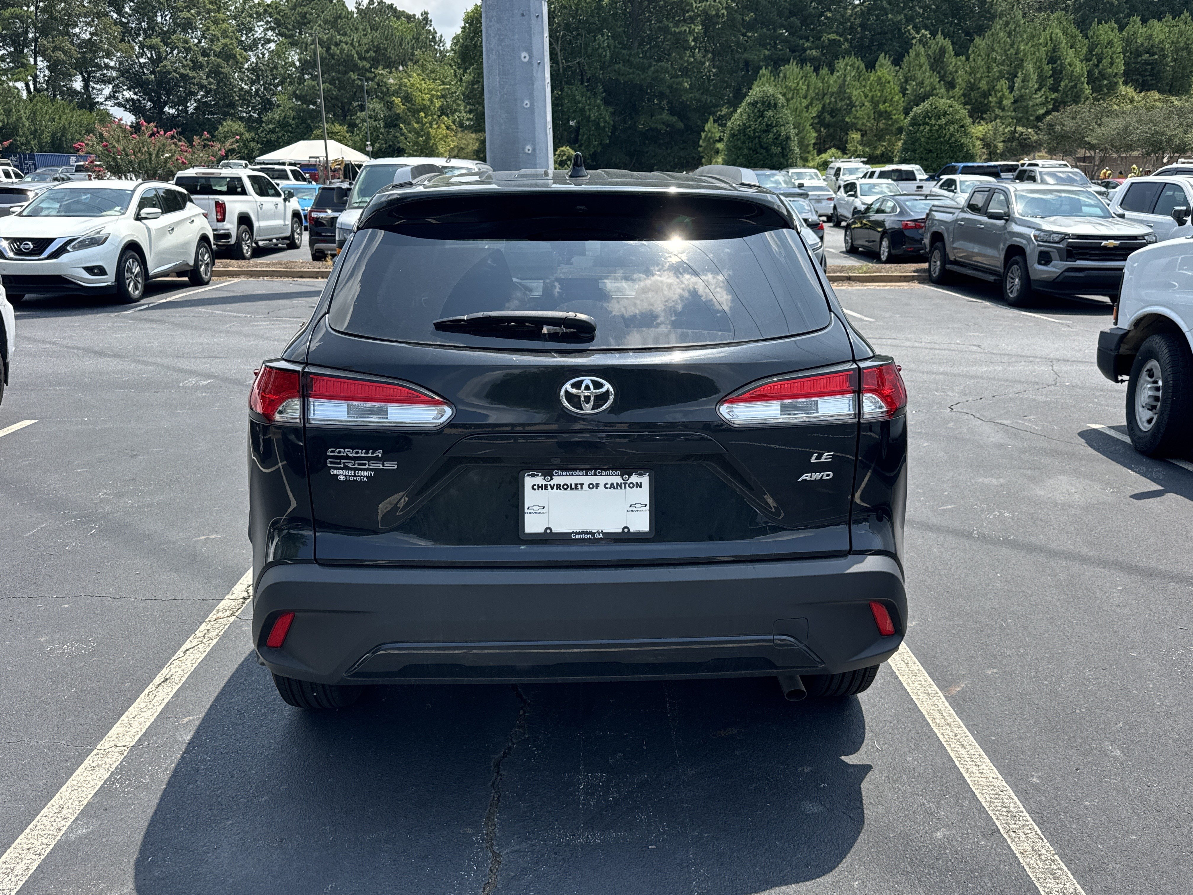 Used 2024 Toyota Corolla Cross LE AWD/4WD image 12