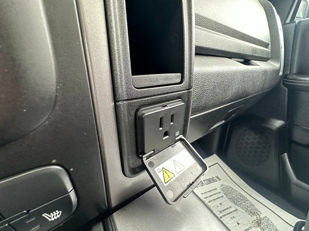 Used 2023 RAM 1500 Warlock AWD/4WD image 28