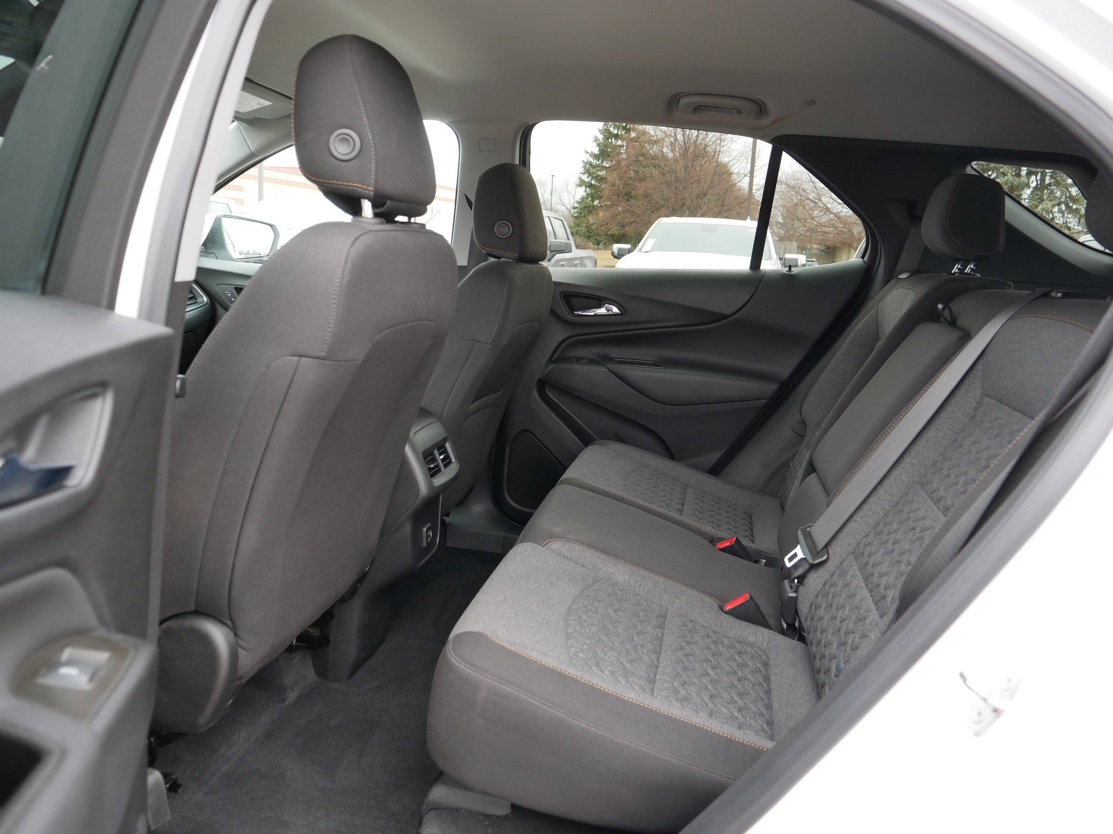 Used 2023 Chevrolet Equinox LT image 36