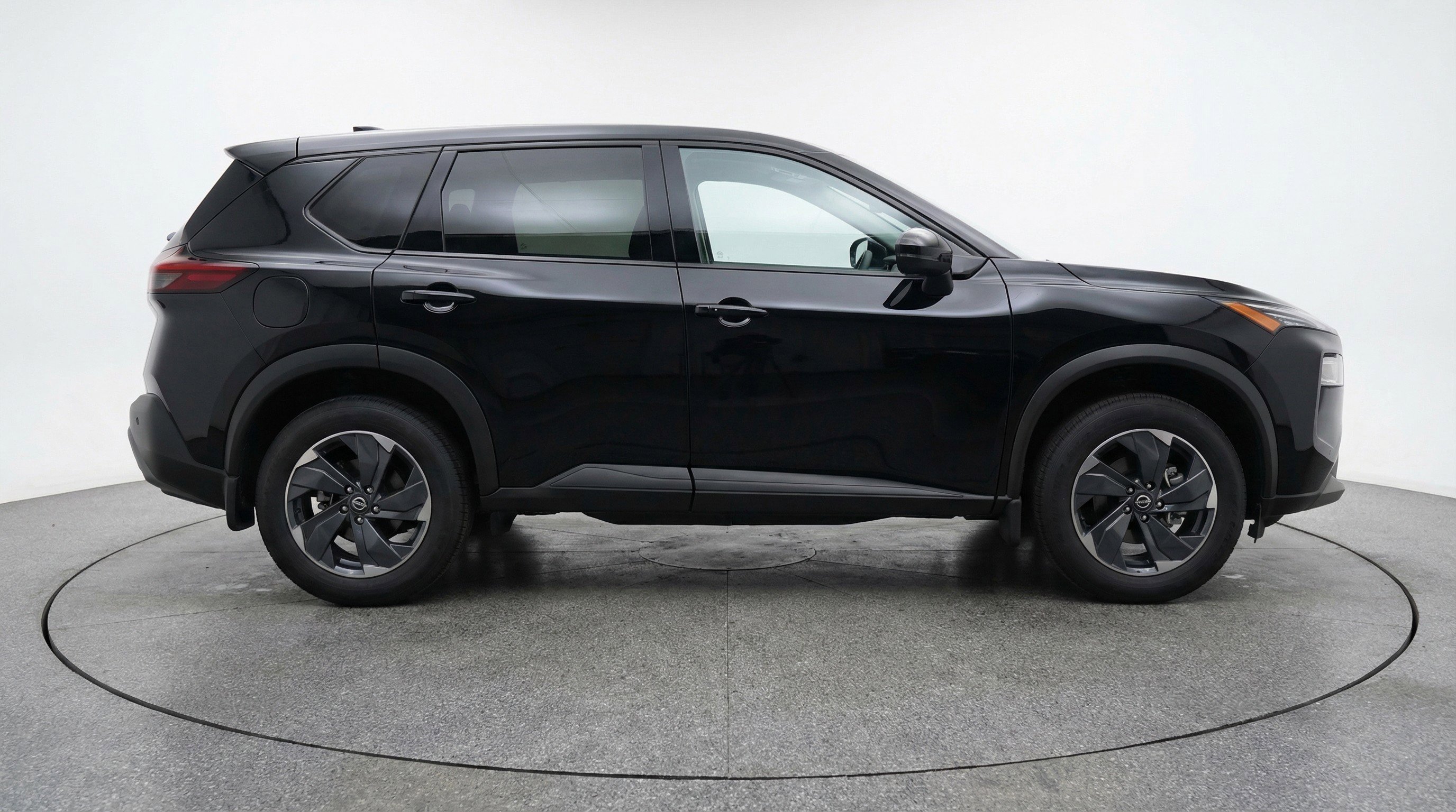 Used 2025 Nissan Rogue SV image 11