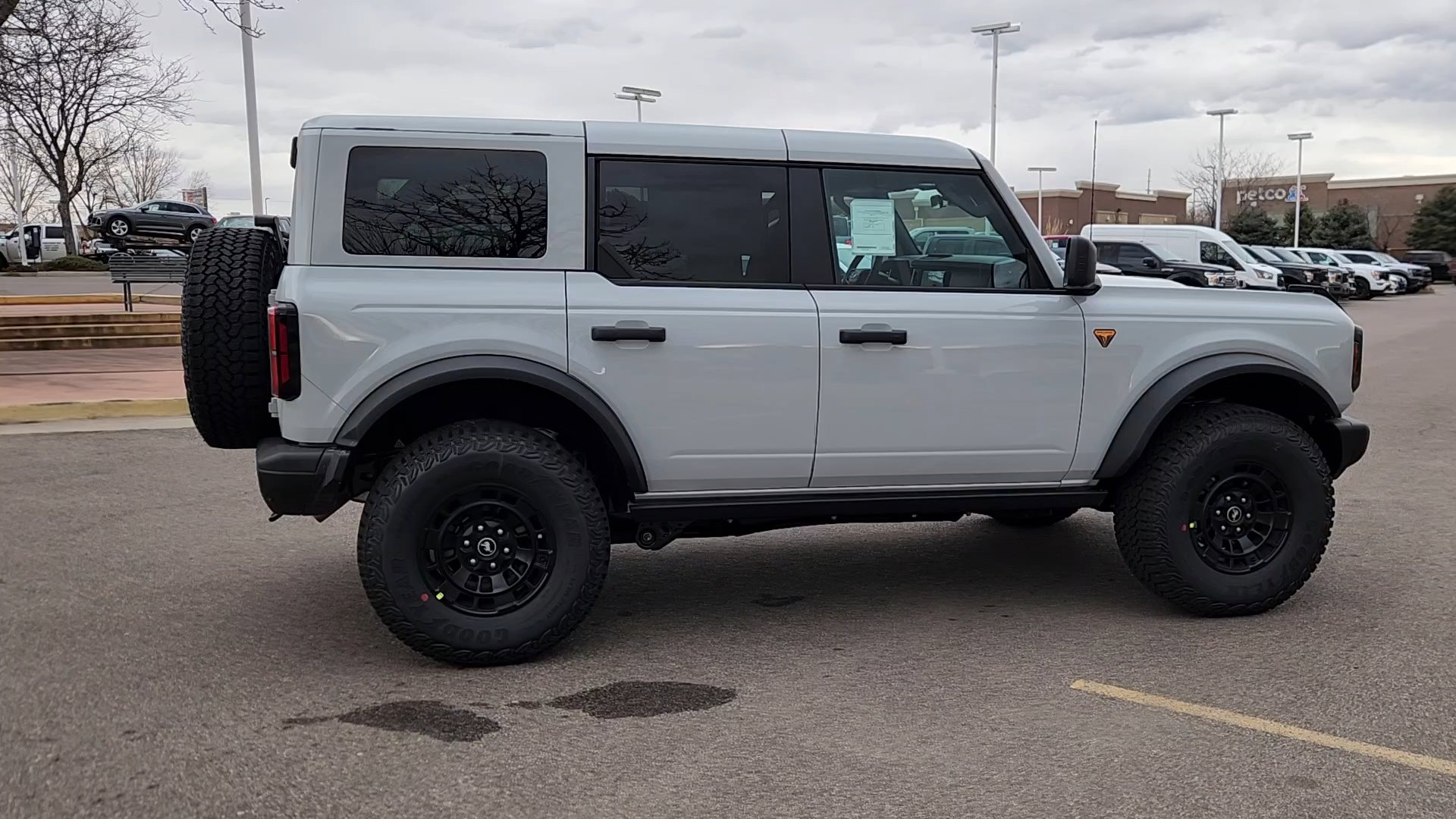 New 2026 Ford Bronco Badlands image 10