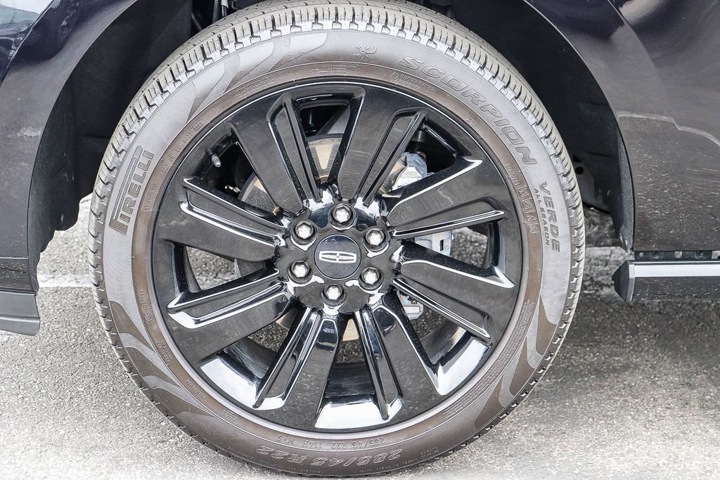 Certified 2023 Lincoln Navigator L Reserve RWD image 13
