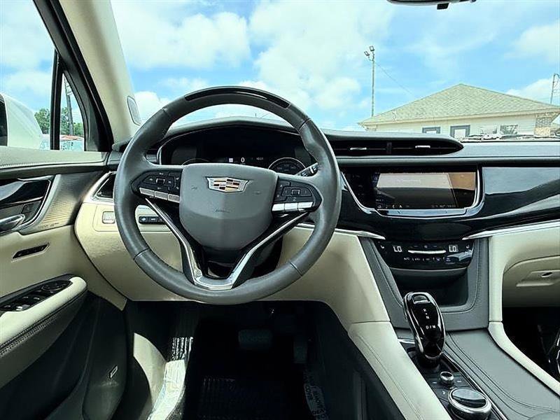 Used 2022 Cadillac XT6 Premium Luxury w/ Technology Package FWD image 35
