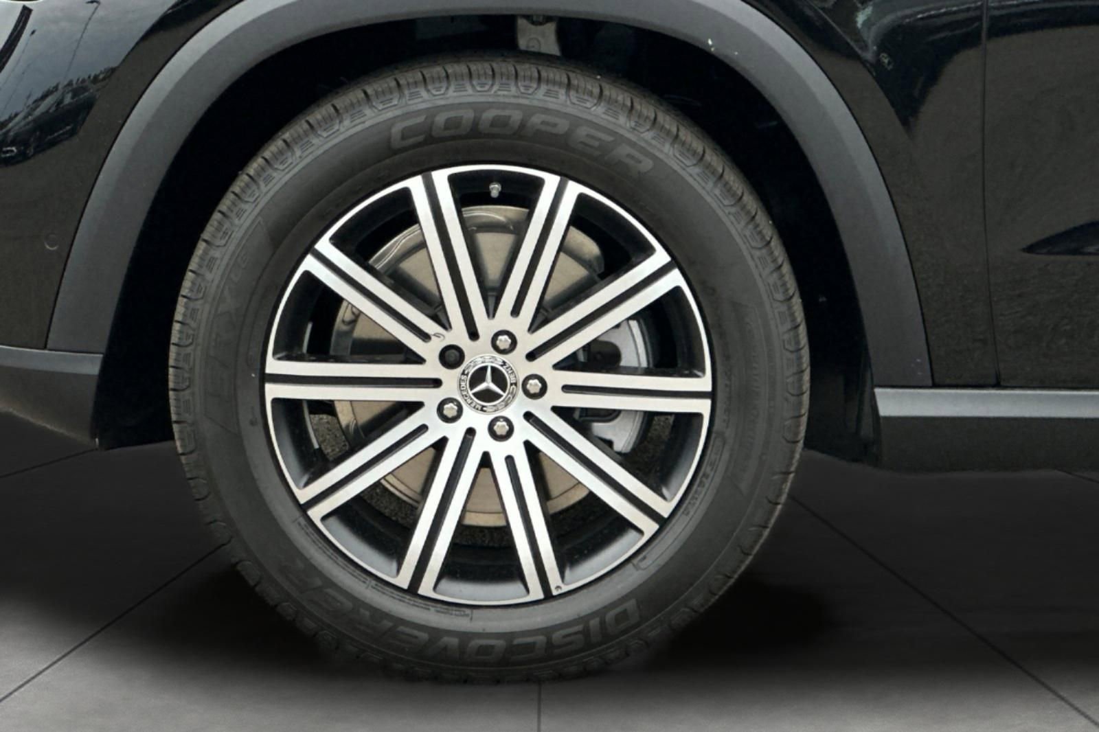 New 2025 Mercedes-Benz GLE 350 4MATIC image 3